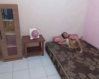 Kos putri .keputih 2c no 21a