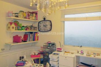 Living in Beauty with Best Golf View in Golf Hill Terrace Apt Pondok Indah in