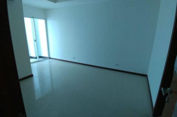DISEWAKAN TAHUNAN CONDO GREENBAY PLUIT 2BR KOSONGAN DENGAN 3 AC TOWER K LANTAI
