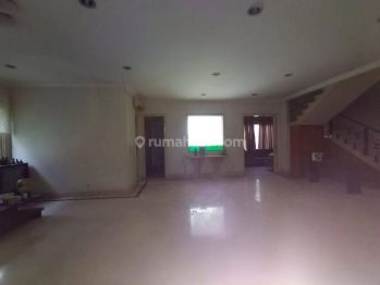 Di Jual Cepat Rumah 2 Lantai di Kedoya, Jalan Lebar Bebas Banjir