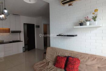 Dijual Apartemen Cosmo Mansion 2 Bedroom Lantai Sedang Furnished