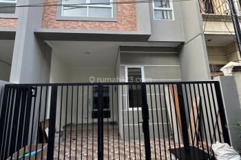 Non.595 Rumah Cantik New 2 Lt, Jln 1 Mobil tanjung Duren Jakarta Barat