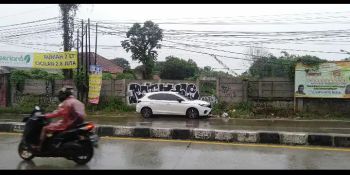 dijual cepat. tanah depan telga Kahuripan Parung