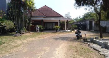Dijual rumah hitung tanah Jalan Letjend S. Parman tengah kota Malang