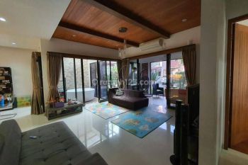 Rumah mewah siap huni lingkungan asri dalam cluster bintaro sektor 9