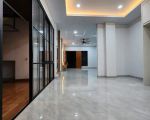 thumbnail-dijual-rumah-cantik-2-lantai-beverly-green-semi-furnish-3