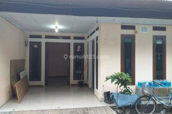 Rumah Bagus Terawat di Pondok Pakulonan Serpong Utara