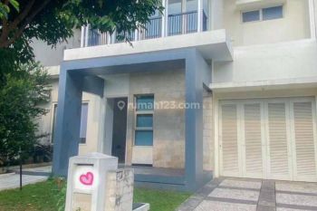 Disewakan Rumah 2 Lantai Ada Garasi Semi Furnished Mahoni Suvarna Sutera