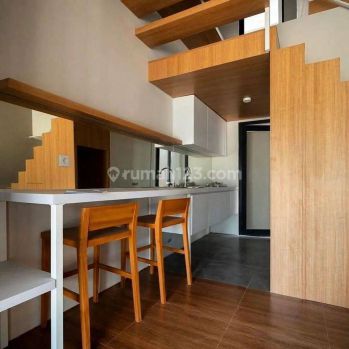 Dijual Murah Rumah 2 Lantai Hadap Taman di Cluster Fleekhauz Greenwich Bsd City.