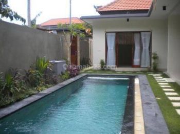 Rent Rumah: BEAUTIFUL VILLA