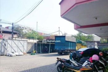 Gudang Surimulia Permai Margomulyo , Strategis