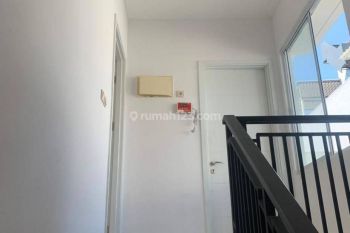 disewakan rumah 2 lantai semi furnished bagus banget!!!!