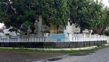 Rumah 2 Lantai Semi Furnished SHM di Gayung Kebon Sari, Surabaya