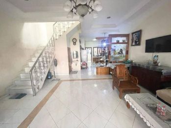 Chandra Rumah Shm Uk 6x20m Hadap Selatan di Jelambar