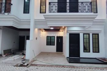 Rumah Mewah Classic Modern 5 Menit Ke Stasiun Jurangmangu