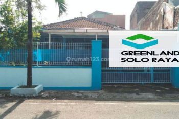 Rumah Furnished Nyaman Dekat jl Veteran Solo