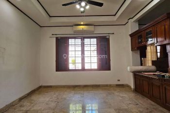 Rumah Cantik Siap Huni Lokasi Menarik Dekat Citos