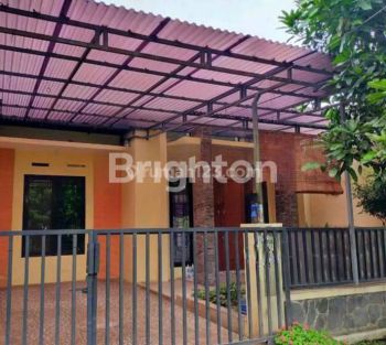 Rumah siap huni dengan AC dan water heater