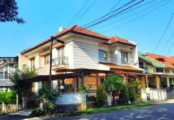 Rumah Hoek 2 LT Depan Taman tidak Banjir Bumi Bintaro Permai