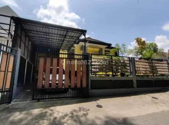 Dijual Rumah dengan Halaman Luas area Kalasan Sleman Yogyakarta