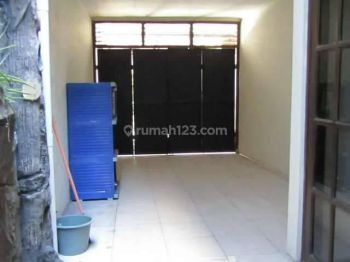 Disewakan Rumah Semampir Selatan