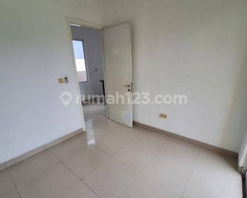 Rumah di Cluster australia
Green lake city
Jakarta barat