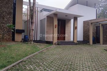 Rumah Minimalis 2 Lantai Dengan Private Pool di Sentul City
