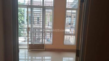 Dijual Rumah Royal Palm Taman Surya mp.n1c0.0124