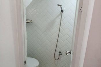 DI KONTRAKAN RUMAH 2 LANTAI DESAIN MINIMALIS SIAP HUNI DI DAERAH BEKASI