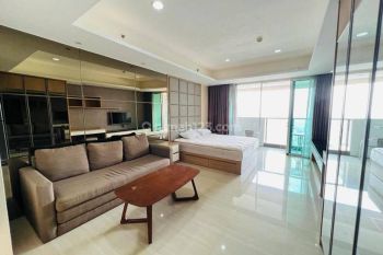 Kemang Village Intercon Studio Balcony 43 m²