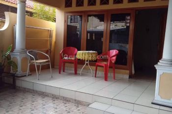 Rumah Klasik SHM Pejaten Timur Jakarta Selatan