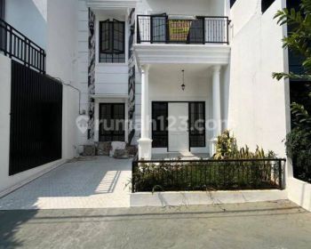 Disewakan rumah 2 lantai full furnished di cluster Viktoria sentul city