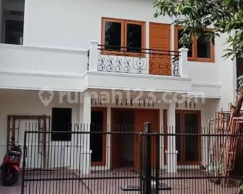 Rumah di Perumahan Banjar Wijaya Tangerang 2 lantai