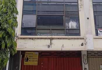 Disewakan Ruko 3 Lantai di Rungkut Megah Raya Surabaya