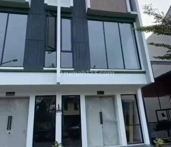 Ruko  Baru 3 lantai  jagakarsa, unit ready