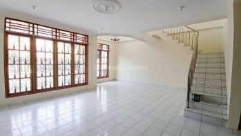 Disewakan Rumah Renov 2lt di Pulo Asem