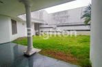 thumbnail-rumah-luas-2-lantai-jalan-boulevard-di-araya-malang-8