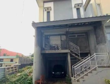 Rumah Semolowaru Selatan Strategis