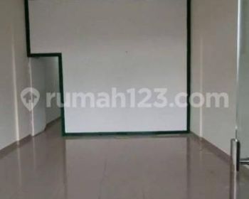 Disewa ruko summarecon