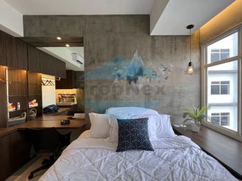 Klaska Lantai 18 dekat Juanda