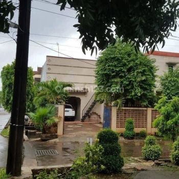 Rumah di Mekarsari kompas 2 Lantai SHM Bagus strategis 15 menit ke tol Grand