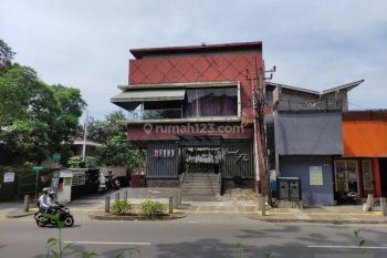 Ruko di Kemang Raya, Jakarta Selatan