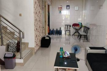 Di Jual Rumah Bagus 3 Lantai di Cluster Taman Puspa Harapan Indah Bekasi