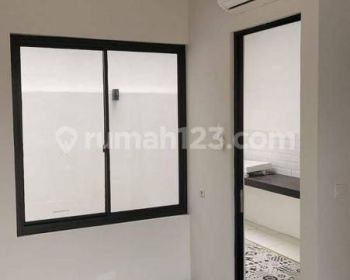 Rumah Bagus Semi Furnish Bangunan Baru Harga Murah Siap Huni di Citra Garden