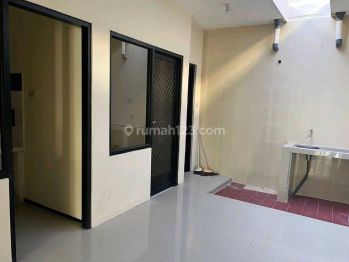 Disewakan Rumah Bagus Nirwana Eksekutif Rungkut Surabaya