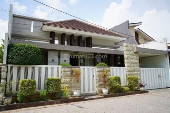 Rumah Full Furnished di Gayung Kebonsari Surabaya