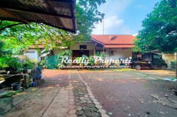 Tanah di Jl Raya Jatimakmur , 8 kontrakan 7 kos2an dan rumah induk