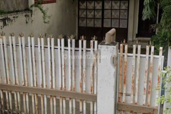 Rumah Hitung Tanah Ketintang Surabaya Cocok Untuk Kos Cafe Dekat Perkantoran