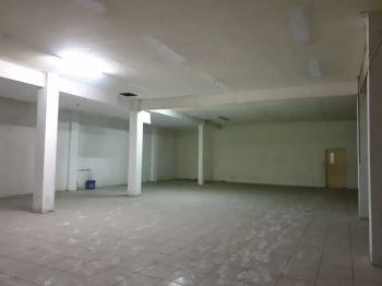 Disewakan ruang usaha di surya sumantri 322m2