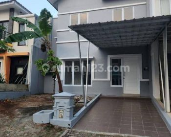 Rumah 2 lantai sudah renovasi siap huni di Legenda Wisata Cibubur